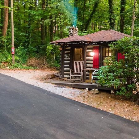 Log Cabin Motor Court Ешвілл Екстер'єр фото