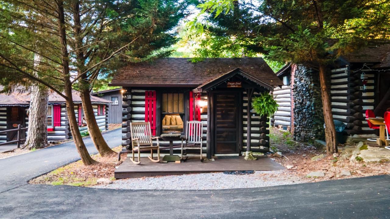 Log Cabin Motor Court Ешвілл Екстер'єр фото