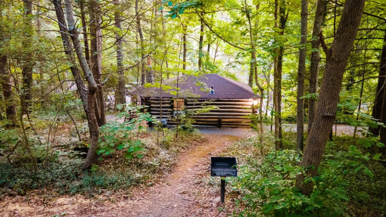 Log Cabin Motor Court Ешвілл Екстер'єр фото