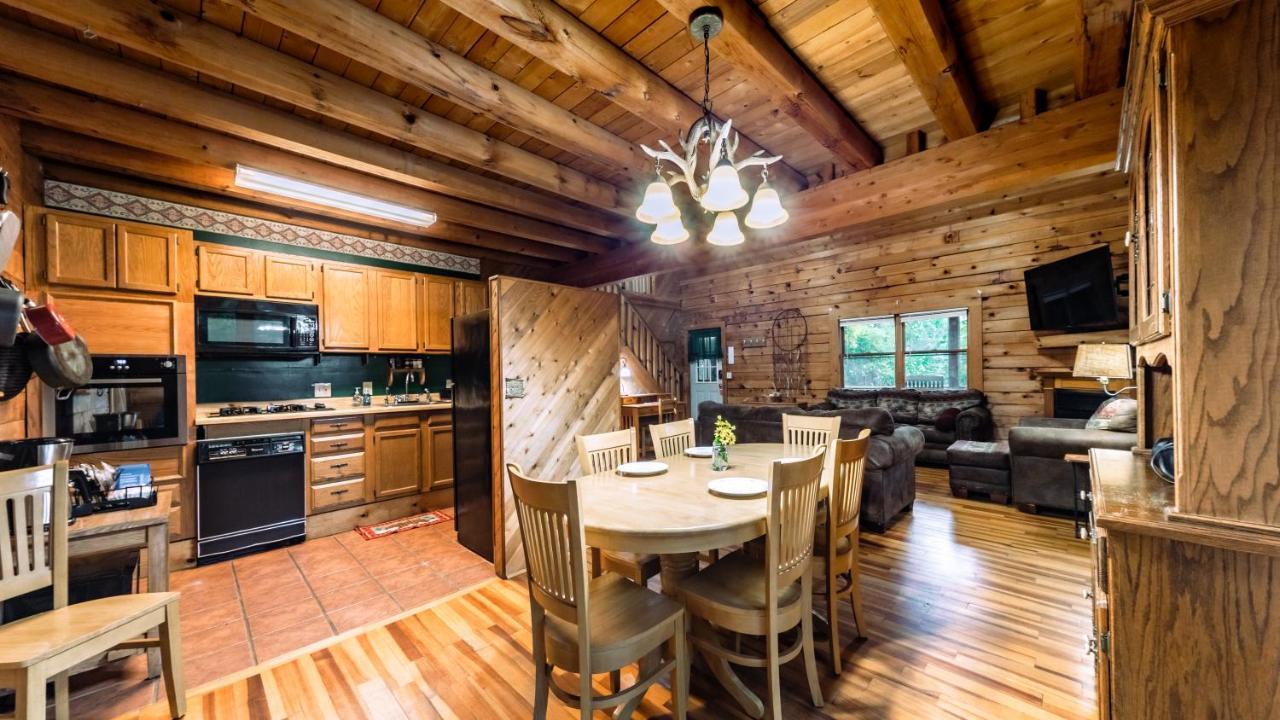 Log Cabin Motor Court Ешвілл Екстер'єр фото