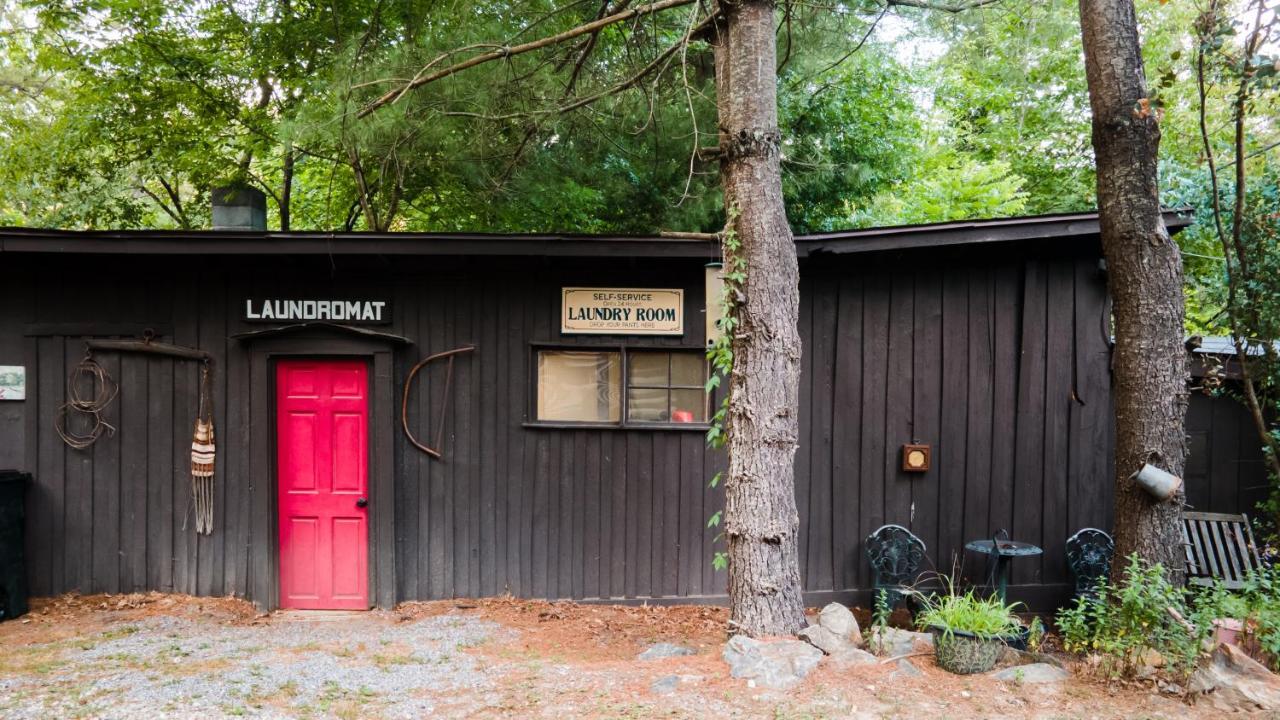 Log Cabin Motor Court Ешвілл Екстер'єр фото