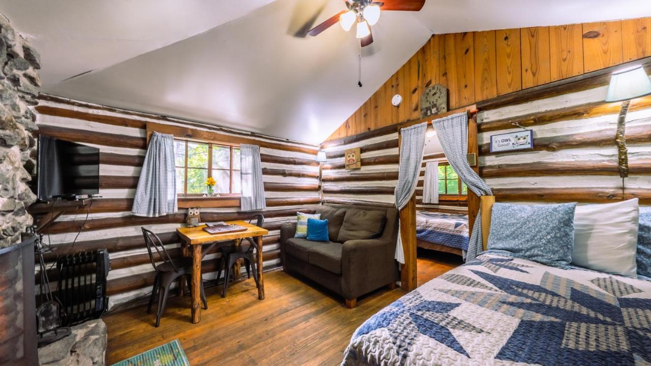 Log Cabin Motor Court Ешвілл Екстер'єр фото